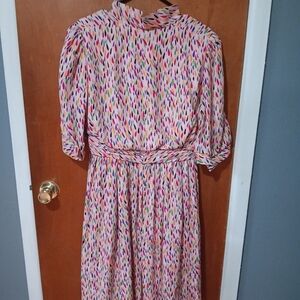 ❤️VALENTINO Beautiful colorful silk dress. 3/4 sleeves with buttons.